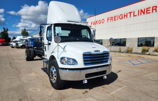 2025 Freightliner M2 106 Day Cab Chassis #175237