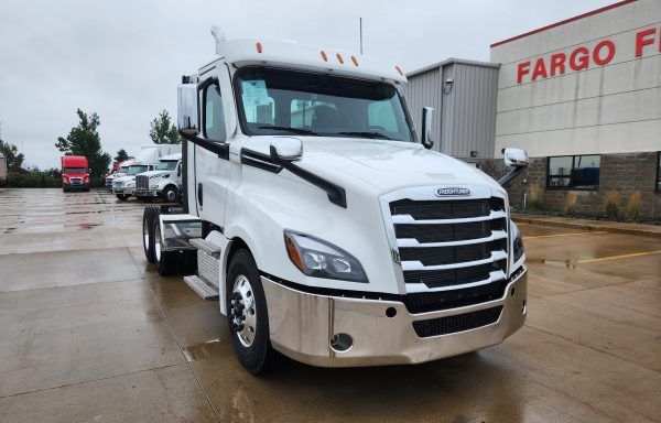 2025 Freightliner Cascadia 126 Day Cab #175412