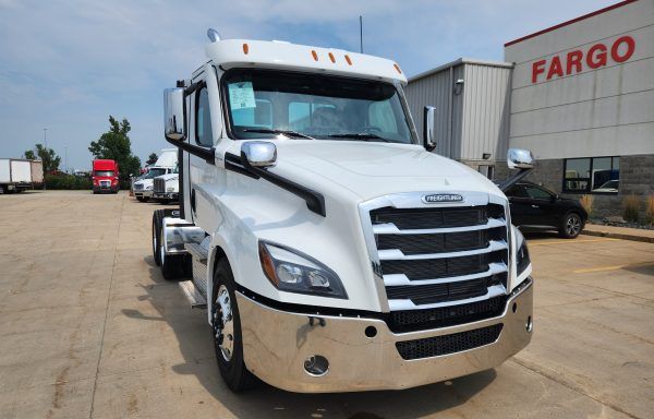 2025 Freightliner Cascadia 126 Day Cab #175411