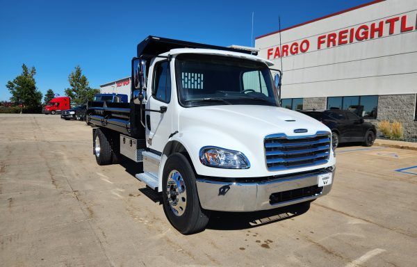 2025 Freightliner M2 106 16′ Contractors Body #175235