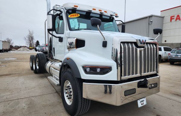 2025 Western Star 49X Day Cab #176037